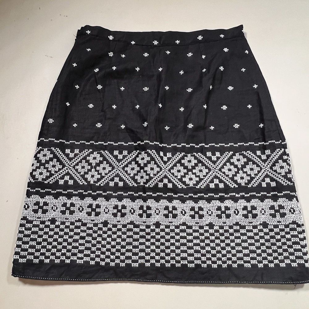 Max Studio Black Linen Embroidered Skirt White Geometric Cross Stitch Size‎ 2